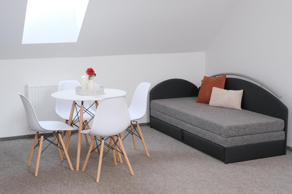 Apartmany Na Kovarne Rajov Zlata Koruna ภายนอก รูปภาพ